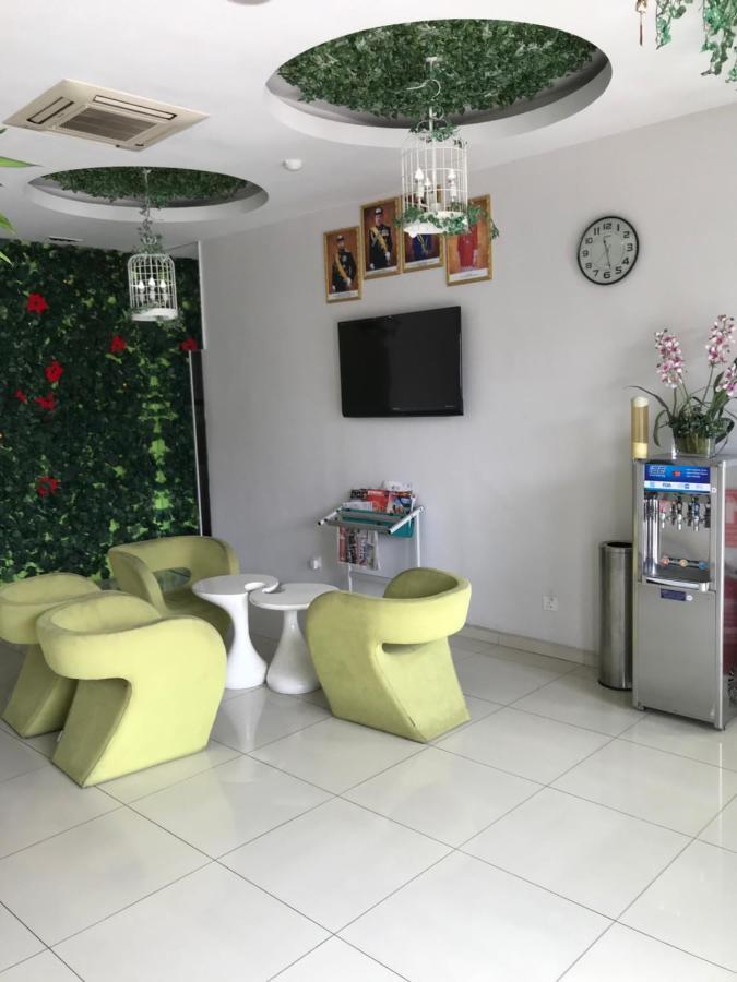 Goody Hotel Johor Bahru Exteriör bild